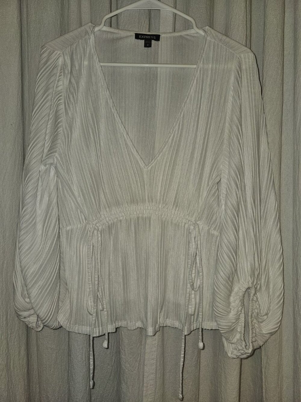 Express White Ribbed V-Neck Ruched Sleeve Drawstring Top Size S
